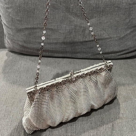 Vintage Whiting & Davis Silver Chainmail Clutch - Picture 3 of 10